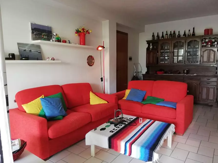 Immagine 3 di Appartamento in vendita  a Viareggio