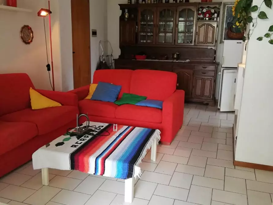 Immagine 2 di Appartamento in vendita  a Viareggio