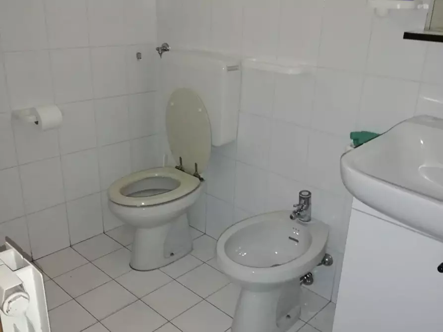 Immagine 20 di Appartamento in vendita  a Viareggio