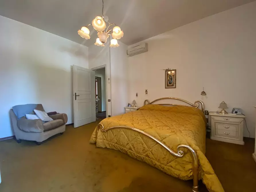 Immagine 26 di Villa in vendita  a Santa Croce Sull'arno