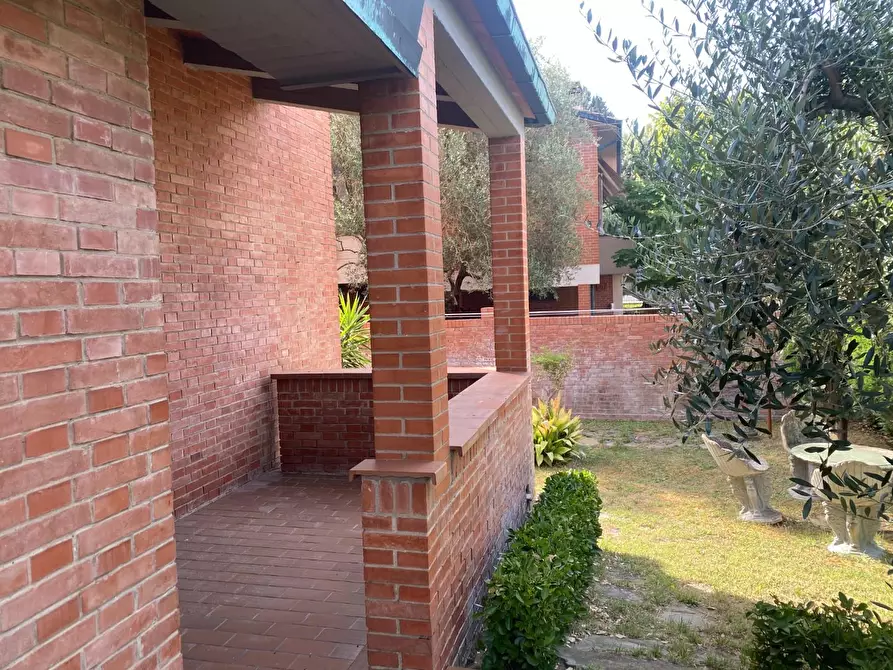 Immagine 45 di Villa in vendita  a Santa Croce Sull'arno
