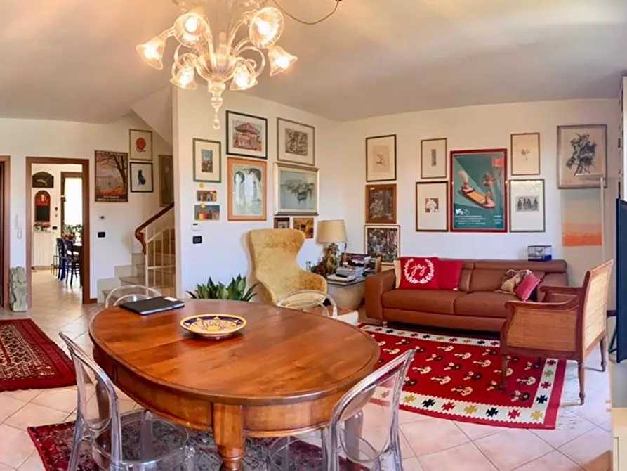 Immagine 13 di Villetta a schiera in vendita  a Calcinaia