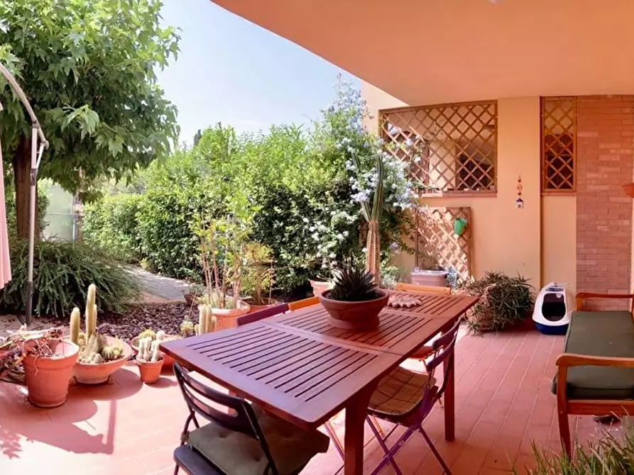 Immagine 4 di Villetta a schiera in vendita  a Calcinaia