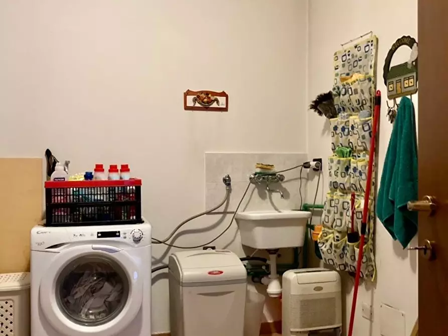 Immagine 42 di Villetta a schiera in vendita  a Calcinaia