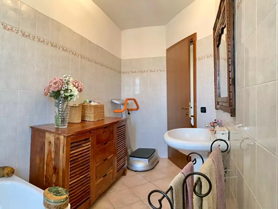 Immagine 40 di Villetta a schiera in vendita  a Calcinaia