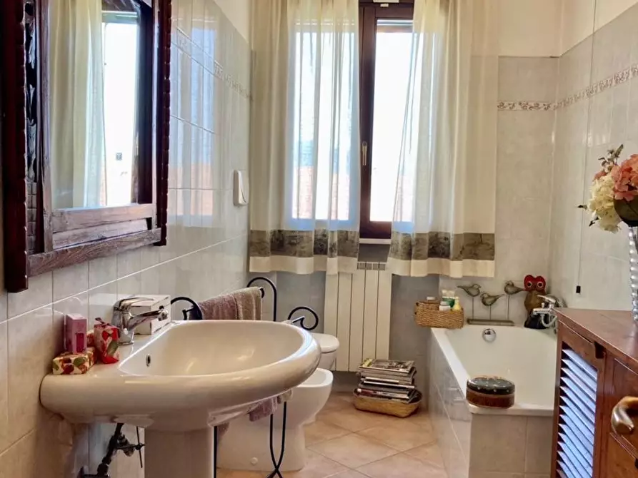 Immagine 39 di Villetta a schiera in vendita  a Calcinaia