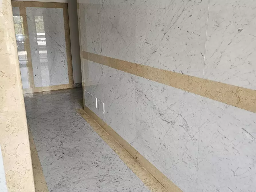 Immagine 15 di Appartamento in vendita  a Carrara