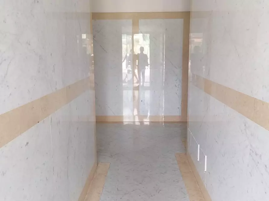 Immagine 16 di Appartamento in vendita  a Carrara