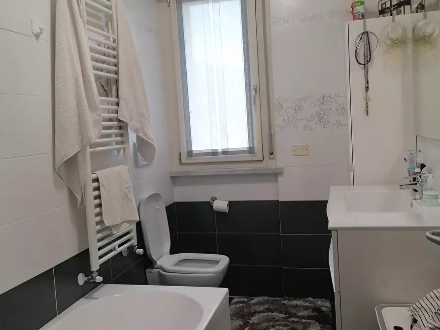 Immagine 14 di Appartamento in vendita  a Carrara