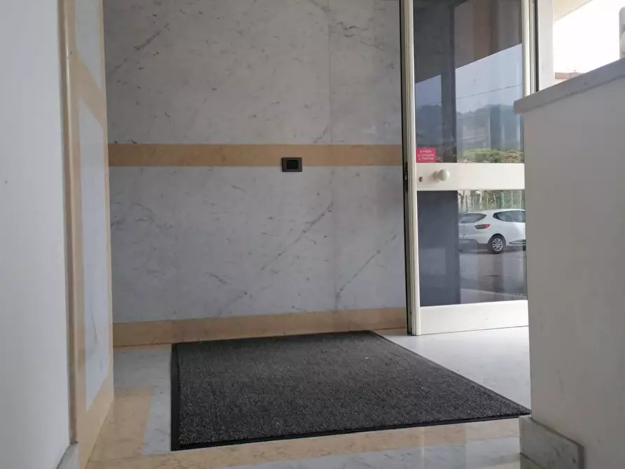 Immagine 17 di Appartamento in vendita  a Carrara