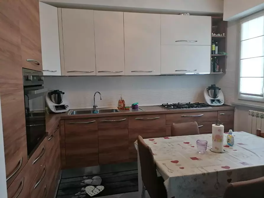 Immagine 6 di Appartamento in vendita  a Carrara