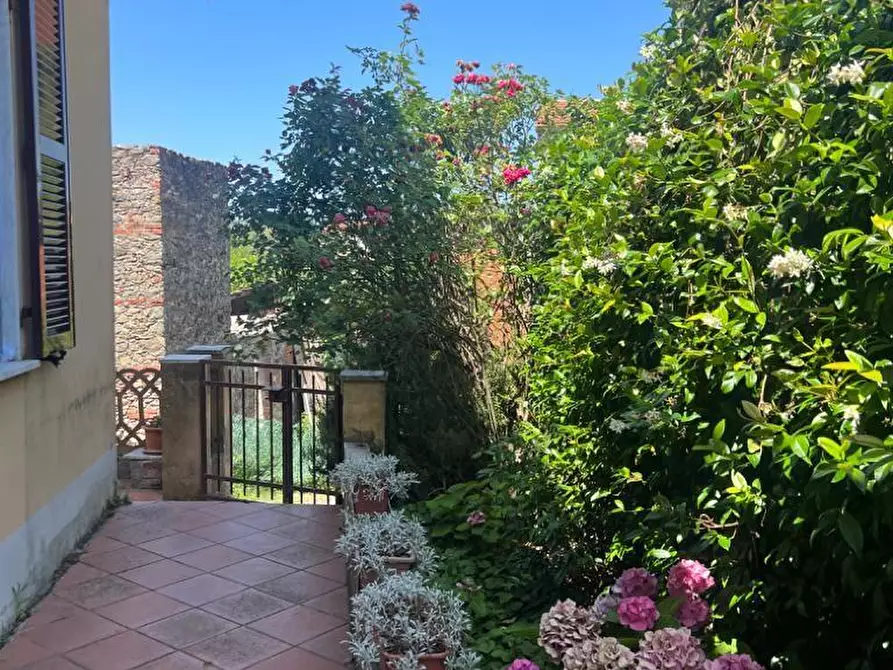 Immagine 16 di Villetta a schiera in vendita  a Castelnuovo Magra