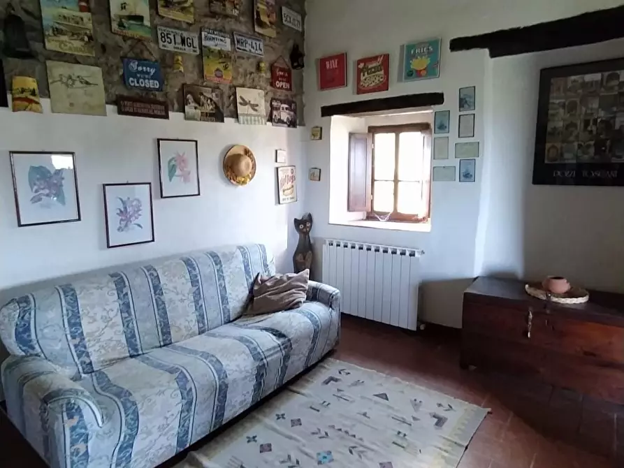 Immagine 21 di Porzione di casa in vendita  a Bucine