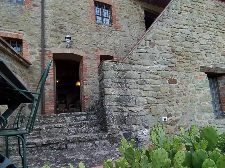 Immagine 7 di Porzione di casa in vendita  a Bucine