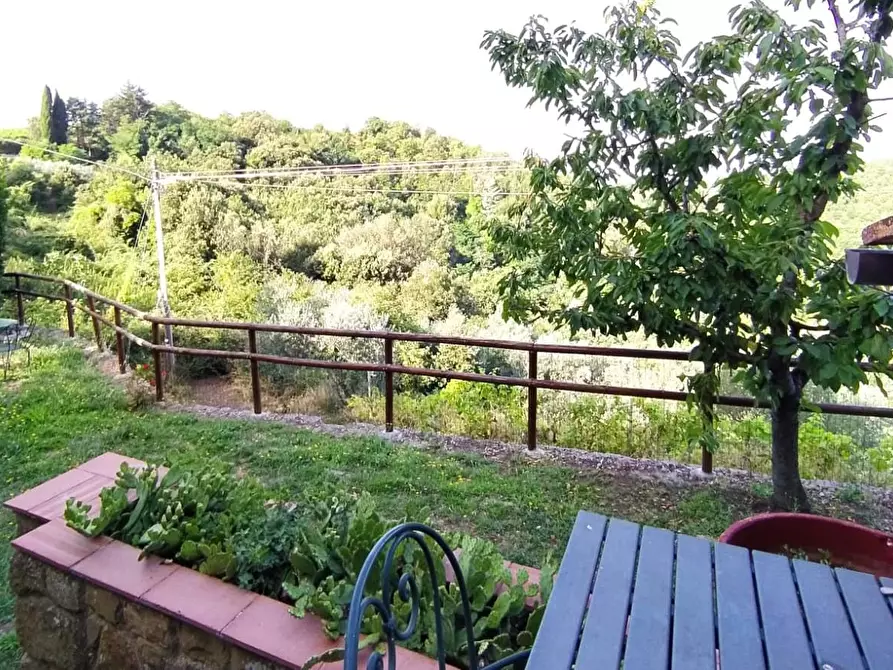 Immagine 8 di Porzione di casa in vendita  a Bucine