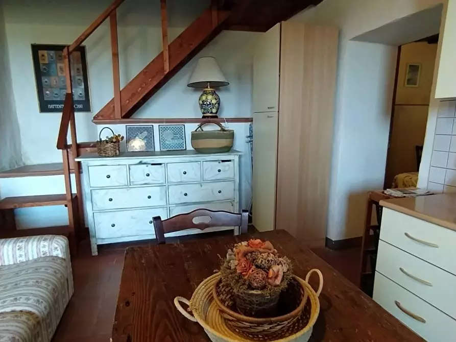 Immagine 15 di Porzione di casa in vendita  a Bucine