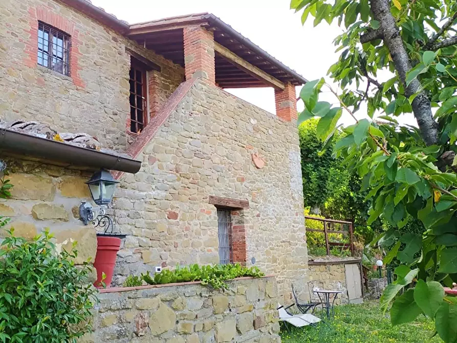 Immagine 6 di Porzione di casa in vendita  a Bucine