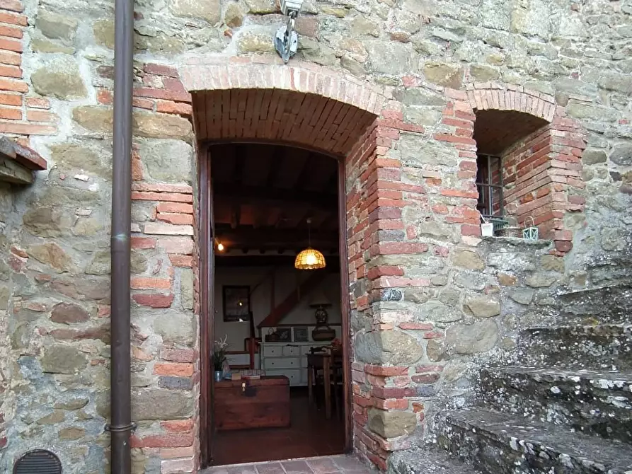 Immagine 18 di Porzione di casa in vendita  a Bucine