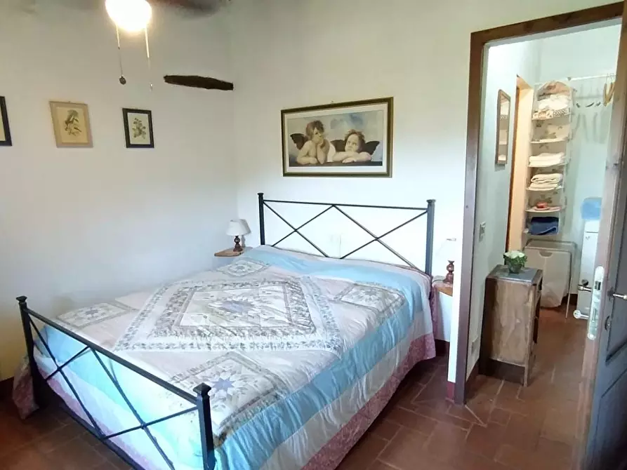 Immagine 20 di Porzione di casa in vendita  a Bucine