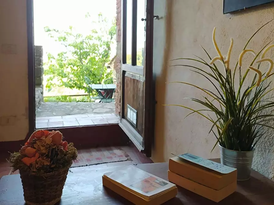 Immagine 24 di Porzione di casa in vendita  a Bucine