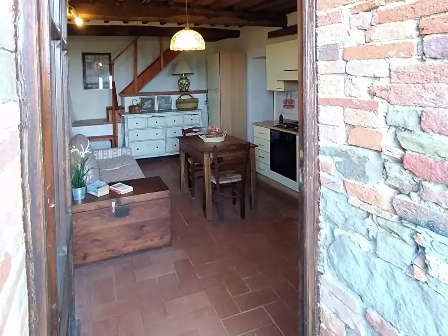 Immagine 13 di Porzione di casa in vendita  a Bucine