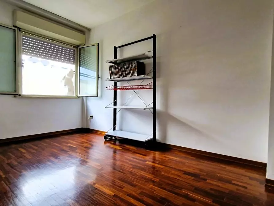 Immagine 11 di Appartamento in vendita  a Pontedera