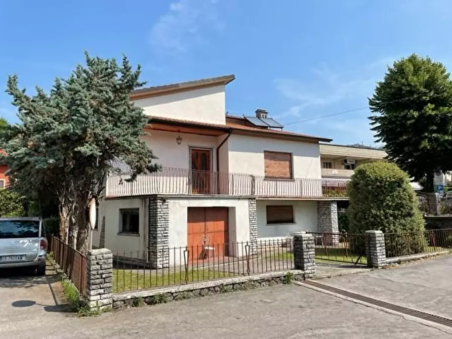 Immagine 1 di Casa indipendente in vendita  a Barga