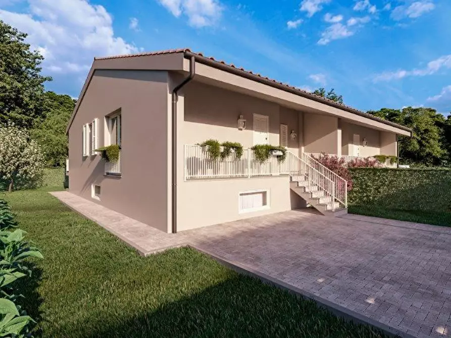 Immagine 4 di Villa in vendita  a Pontedera