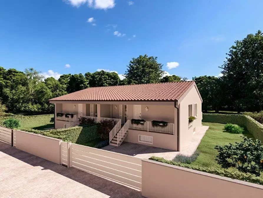 Immagine 2 di Villa in vendita  a Pontedera