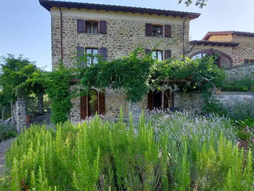 Immagine 40 di Casa colonica in vendita  a Bagnone