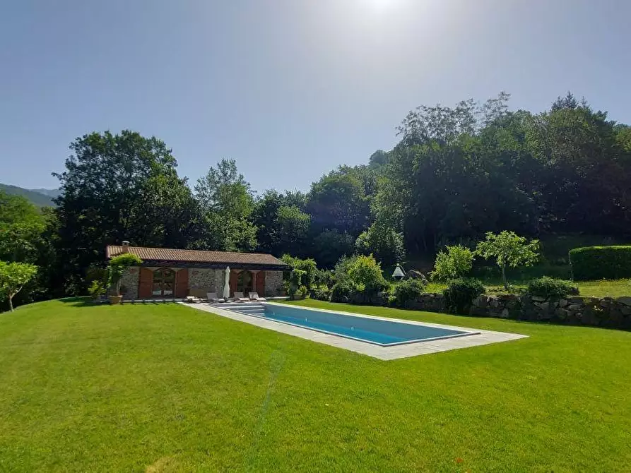 Immagine 50 di Casa colonica in vendita  a Bagnone