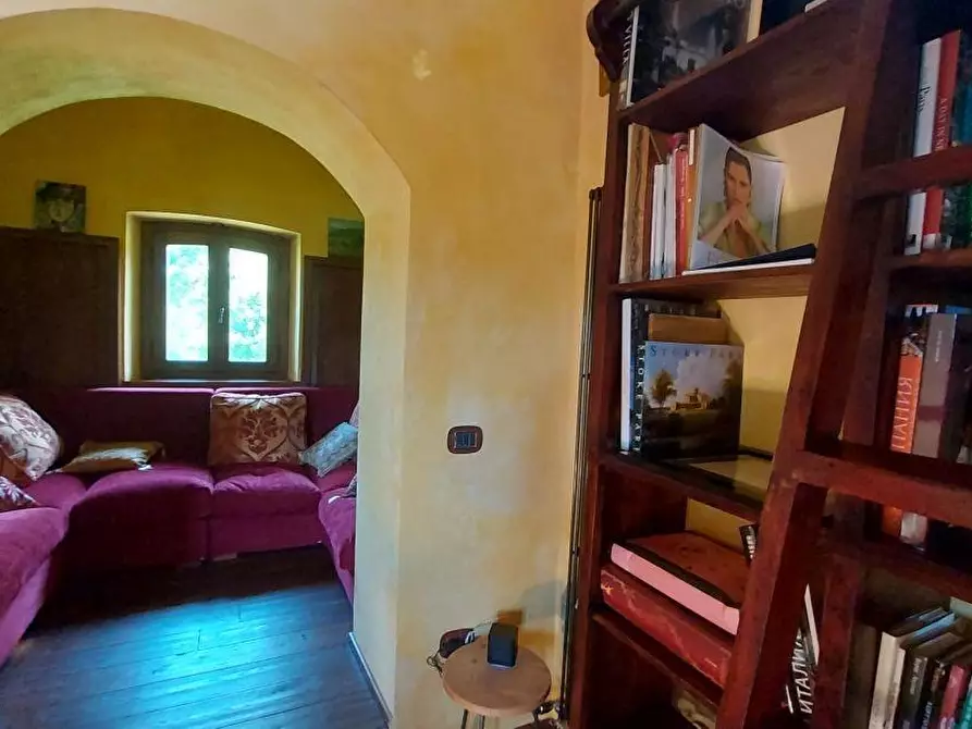 Immagine 31 di Casa colonica in vendita  a Bagnone