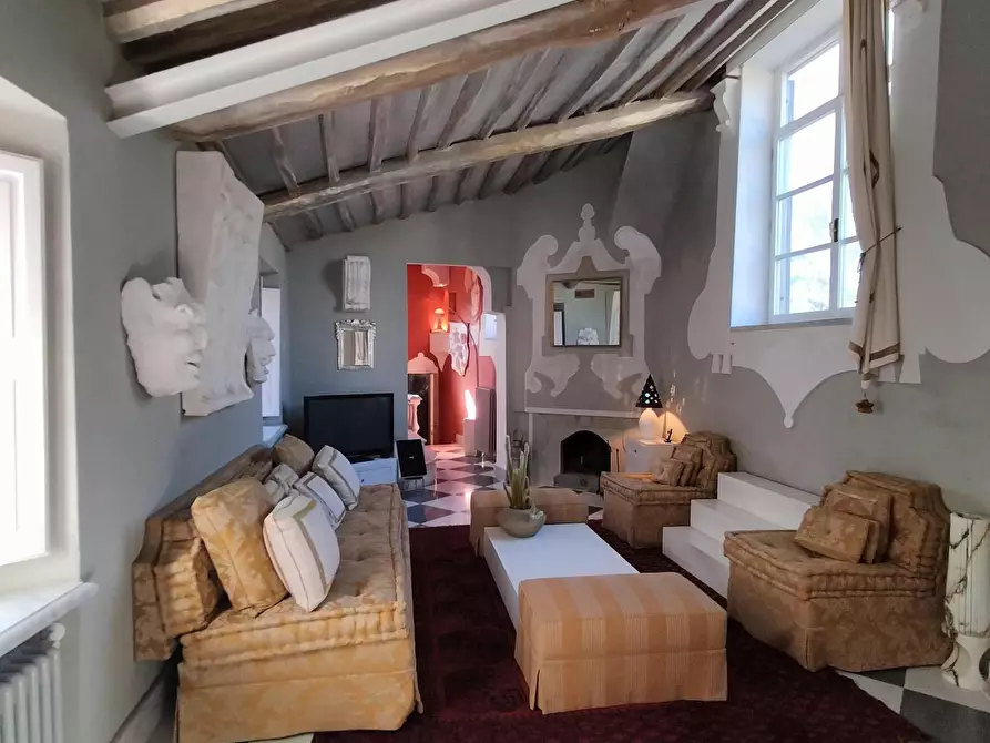 Immagine 13 di Porzione di casa in vendita  a Carrara