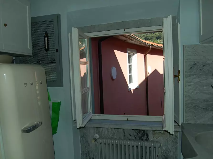 Immagine 15 di Porzione di casa in vendita  a Carrara