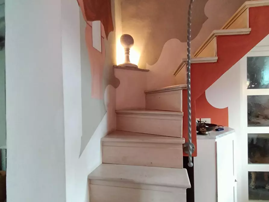 Immagine 21 di Porzione di casa in vendita  a Carrara