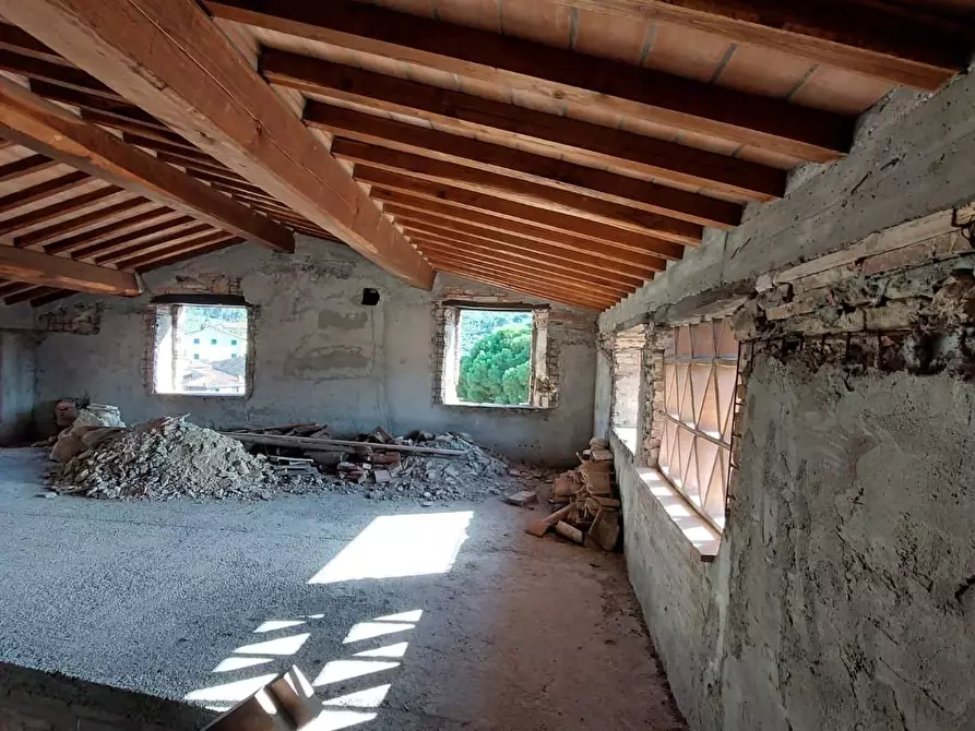 Immagine 9 di Casa indipendente in vendita  a Calci