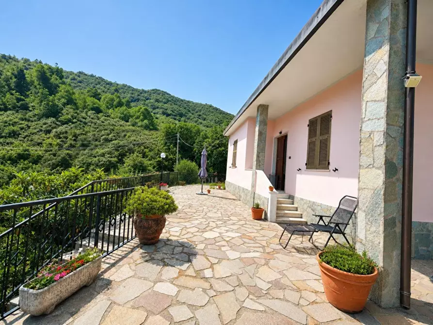 Immagine 8 di Casa indipendente in vendita  a La Spezia