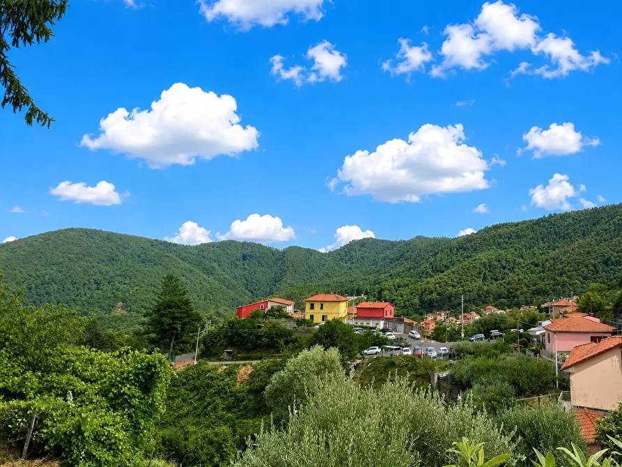 Immagine 9 di Casa indipendente in vendita  a La Spezia