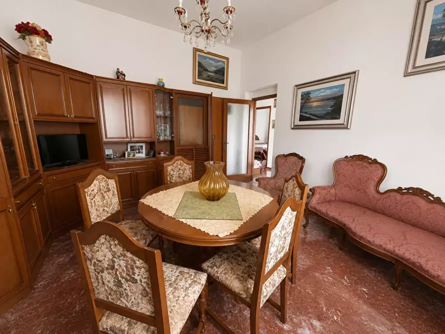 Immagine 21 di Casa indipendente in vendita  a La Spezia