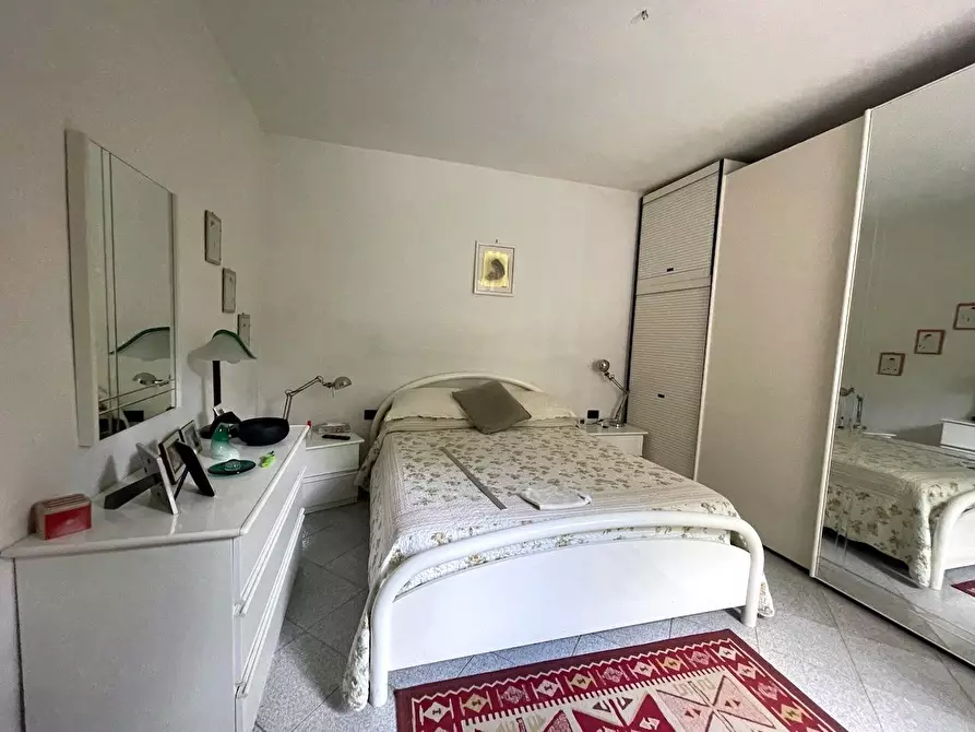 Immagine 22 di Casa indipendente in vendita  a La Spezia