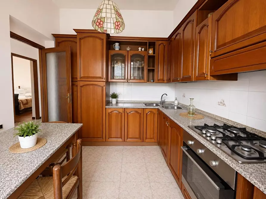 Immagine 22 di Casa indipendente in vendita  a La Spezia