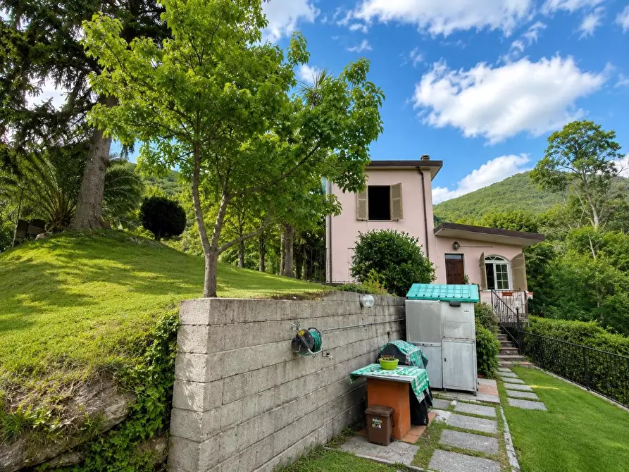 Immagine 4 di Casa indipendente in vendita  a La Spezia