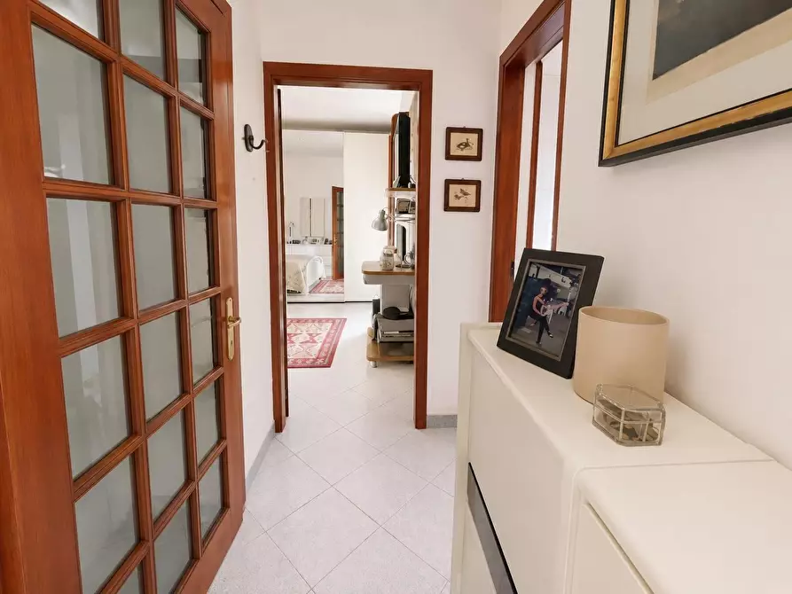 Immagine 14 di Casa indipendente in vendita  a La Spezia