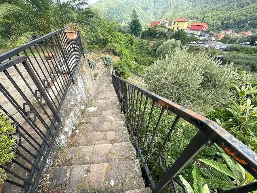 Immagine 13 di Casa indipendente in vendita  a La Spezia