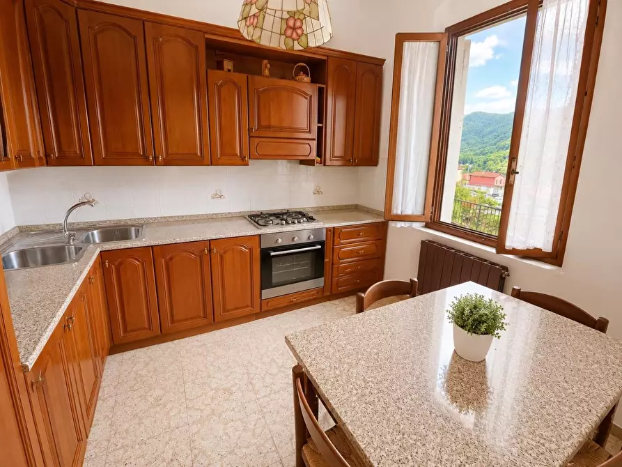 Immagine 23 di Casa indipendente in vendita  a La Spezia