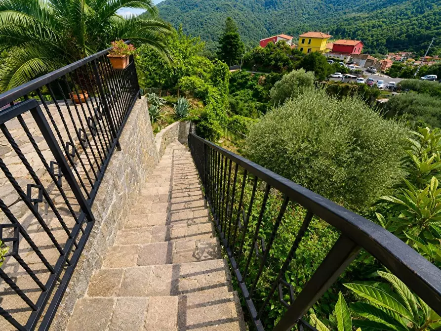 Immagine 29 di Casa indipendente in vendita  a La Spezia