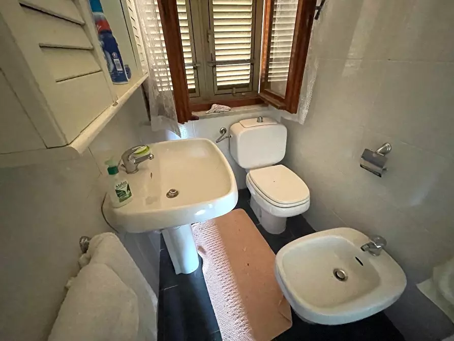 Immagine 30 di Casa indipendente in vendita  a La Spezia