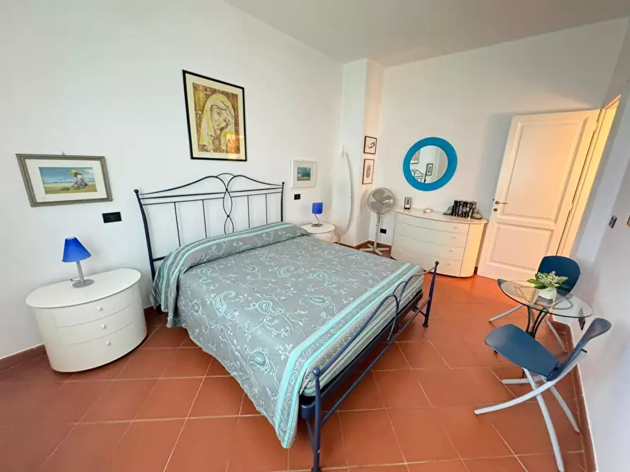 Immagine 3 di Casa indipendente in vendita  a Massa