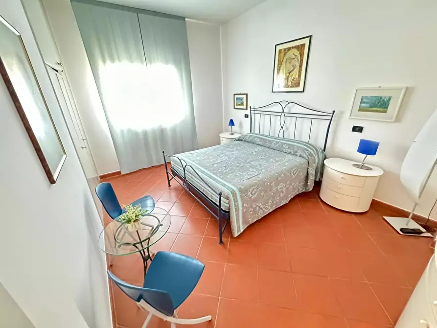 Immagine 16 di Casa indipendente in vendita  a Massa