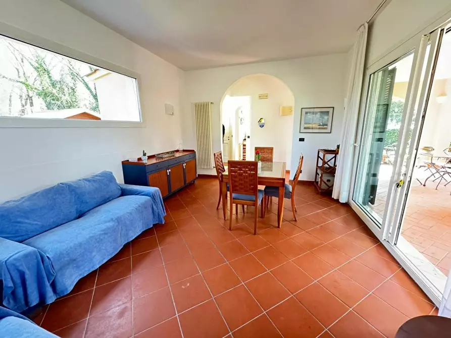 Immagine 27 di Casa indipendente in vendita  a Massa